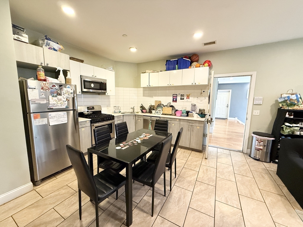 3 bed, 2 bath apartment for rent at 299 Dudley St Unit 2, Roxbury — photo 1 of 6
