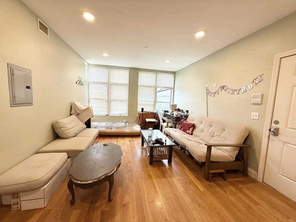 3 bed, 2 bath apartment for rent at 299 Dudley St Unit 3, Roxbury — photo 4 of 11