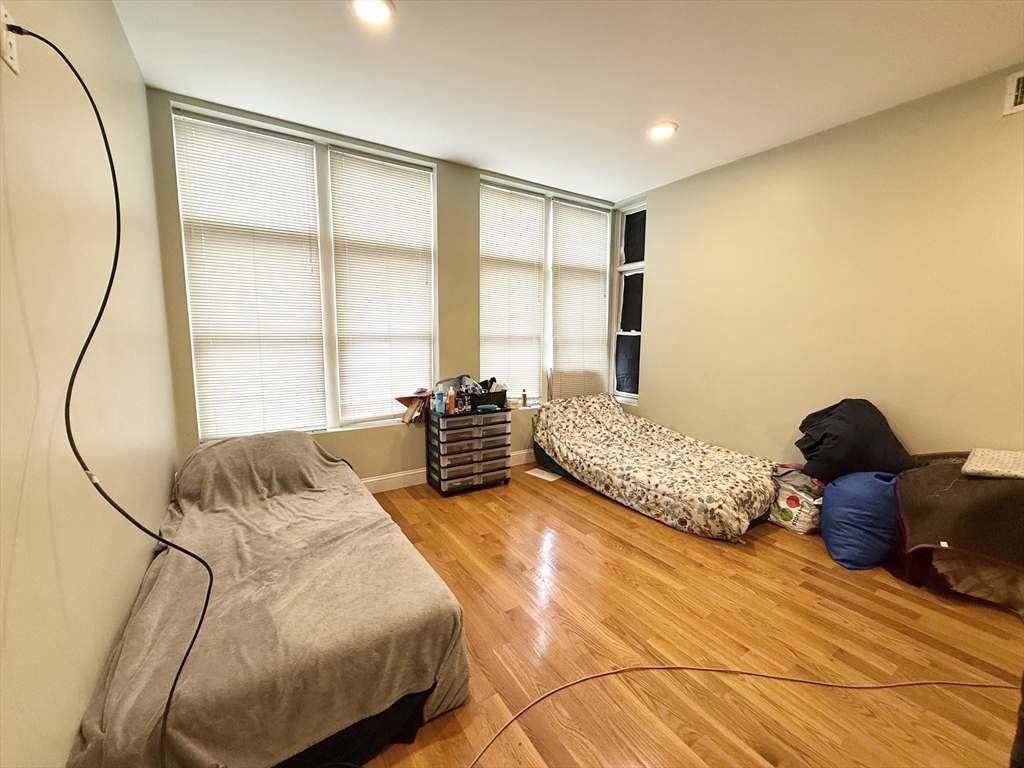 3 bed, 2 bath apartment for rent at 299 Dudley St Unit 6, Roxbury — photo 2 of 7
