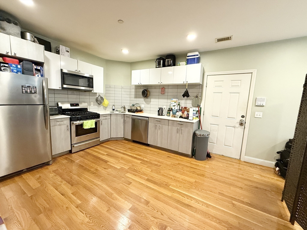 3 bed, 2 bath apartment for rent at 299 Dudley St Unit 6, Roxbury — photo 1 of 7