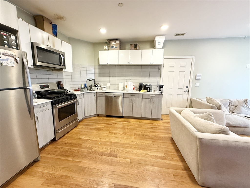 3 bed, 2 bath apartment for rent at 299 Dudley Unit 4, Roxbury — photo 1 of 6