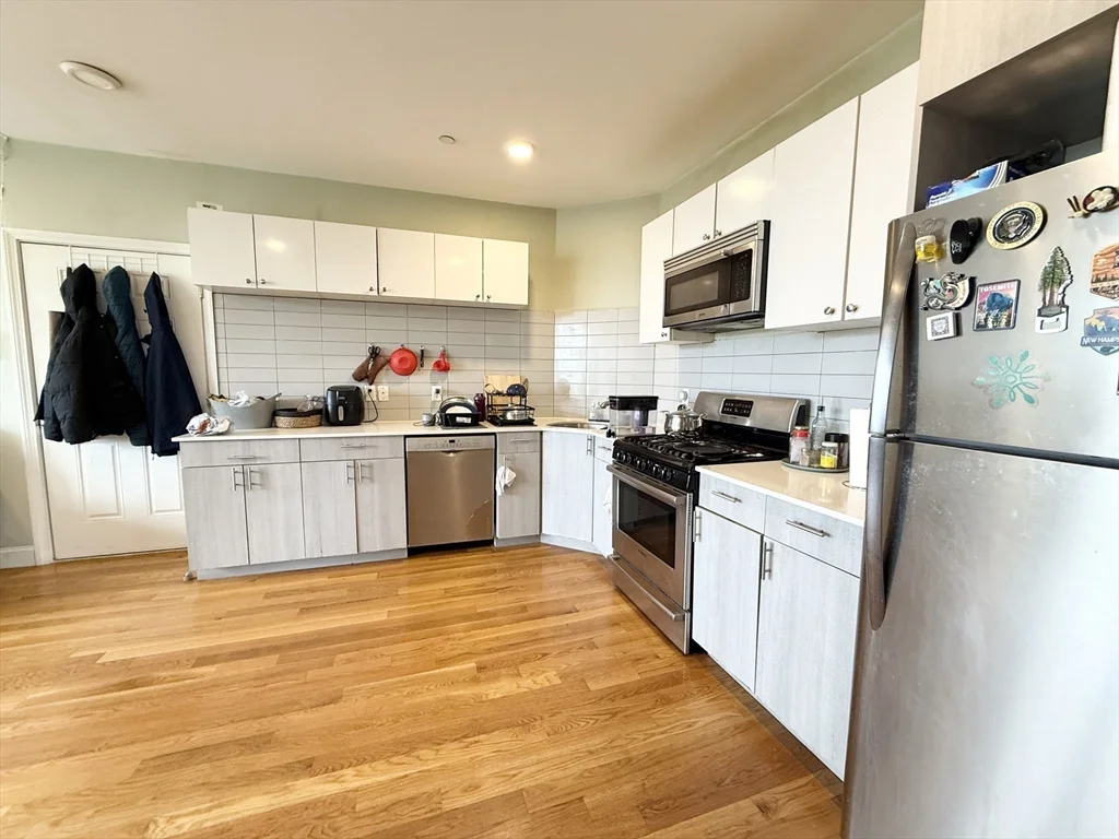 3 bed, 2 bath apartment for rent at 299 Dudley Unit 7, Roxbury — photo 1 of 8