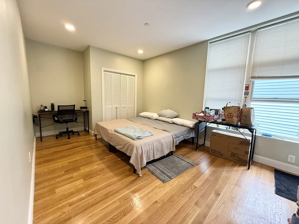 3 bed, 2 bath apartment for rent at 299 Dudley Unit 7, Roxbury — photo 5 of 8