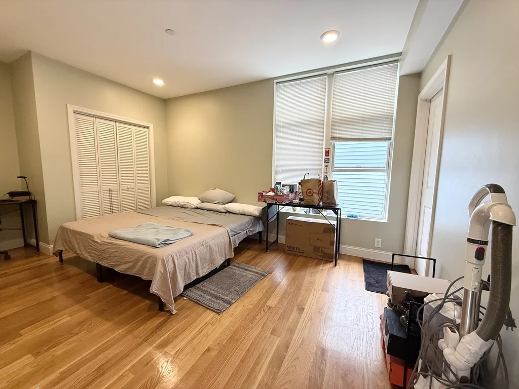 3 bed, 2 bath apartment for rent at 299 Dudley Unit 7, Roxbury — photo 6 of 8
