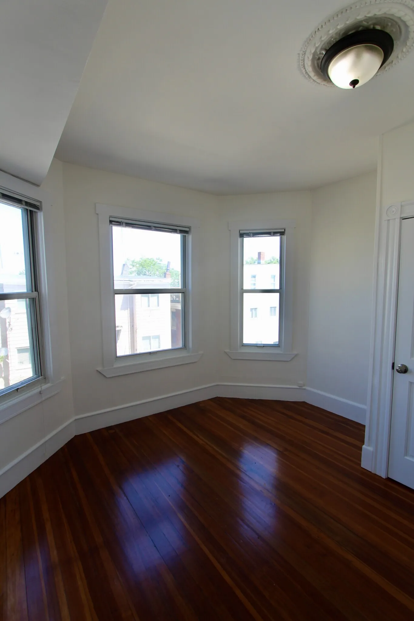 4 bed, 2 bath apartment for rent at 299 Lexington St Unit 2, East Boston — photo 6 of 9