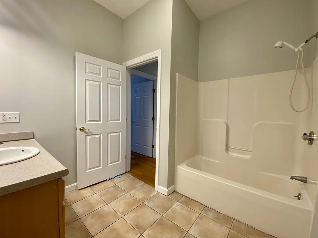 2 bed, 1 bath apartment for rent at 299 Main St Unit 1, Lindenwood — photo 13 of 21