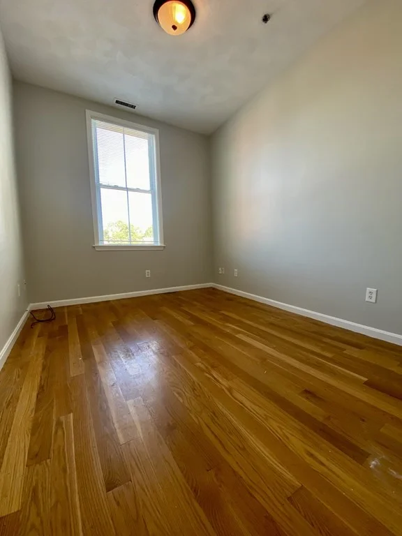 2 bed, 1 bath apartment for rent at 299 Main St Unit 1, Lindenwood — photo 11 of 21