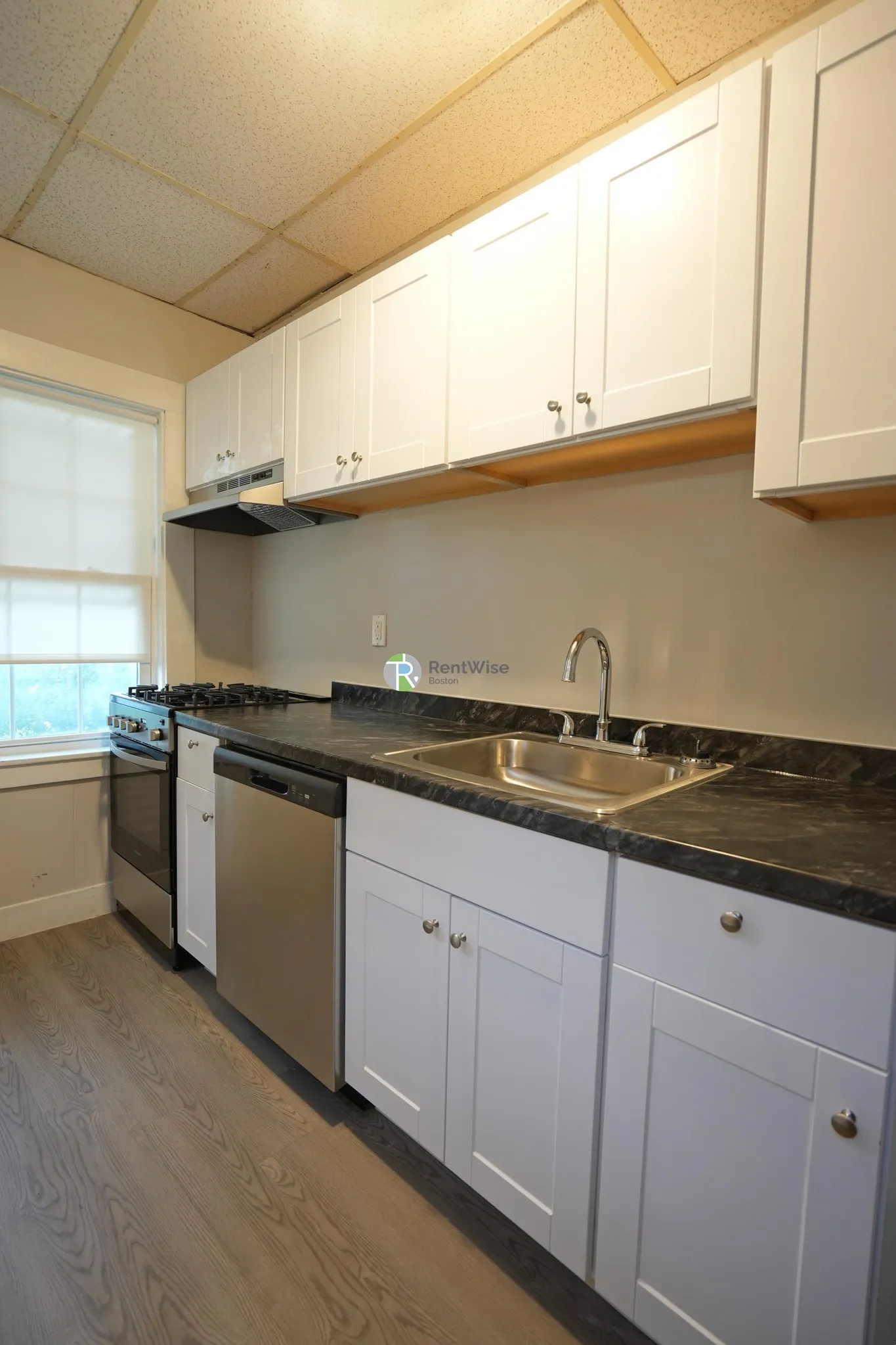 1 bed, 1 bath apartment for rent at 299 Nahant Rd Unit 1, Nahant — photo 6 of 22