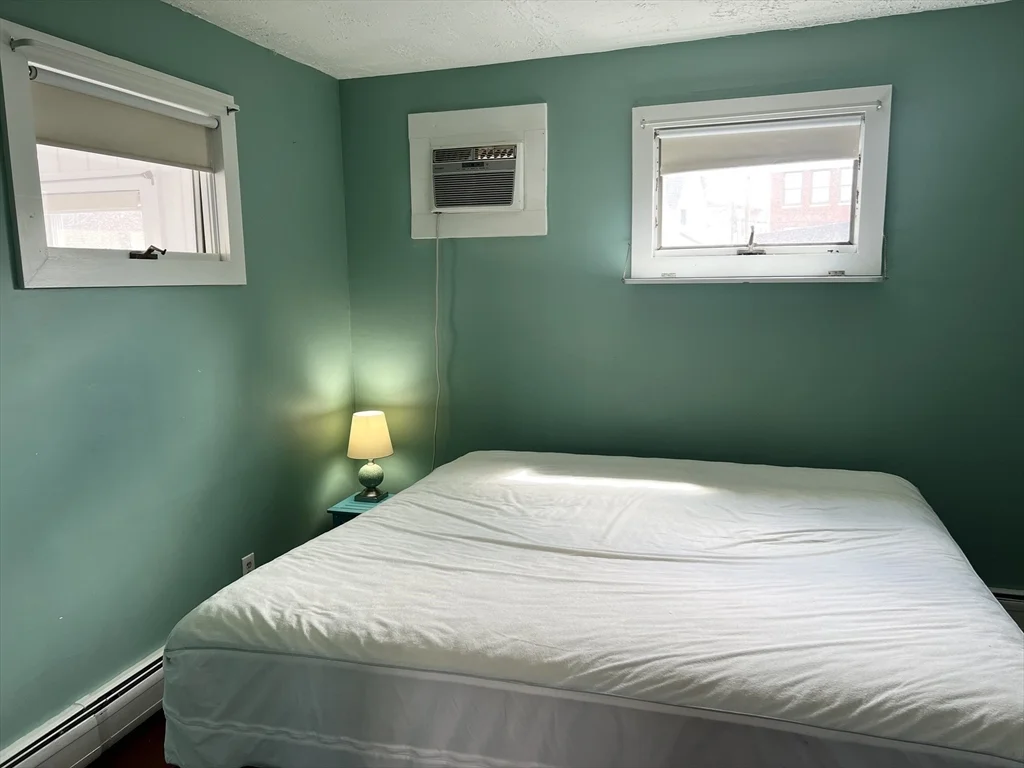 2 bed, 1 bath apartment for rent at 29R Cutler Unit 1, Winthrop — photo 13 of 20