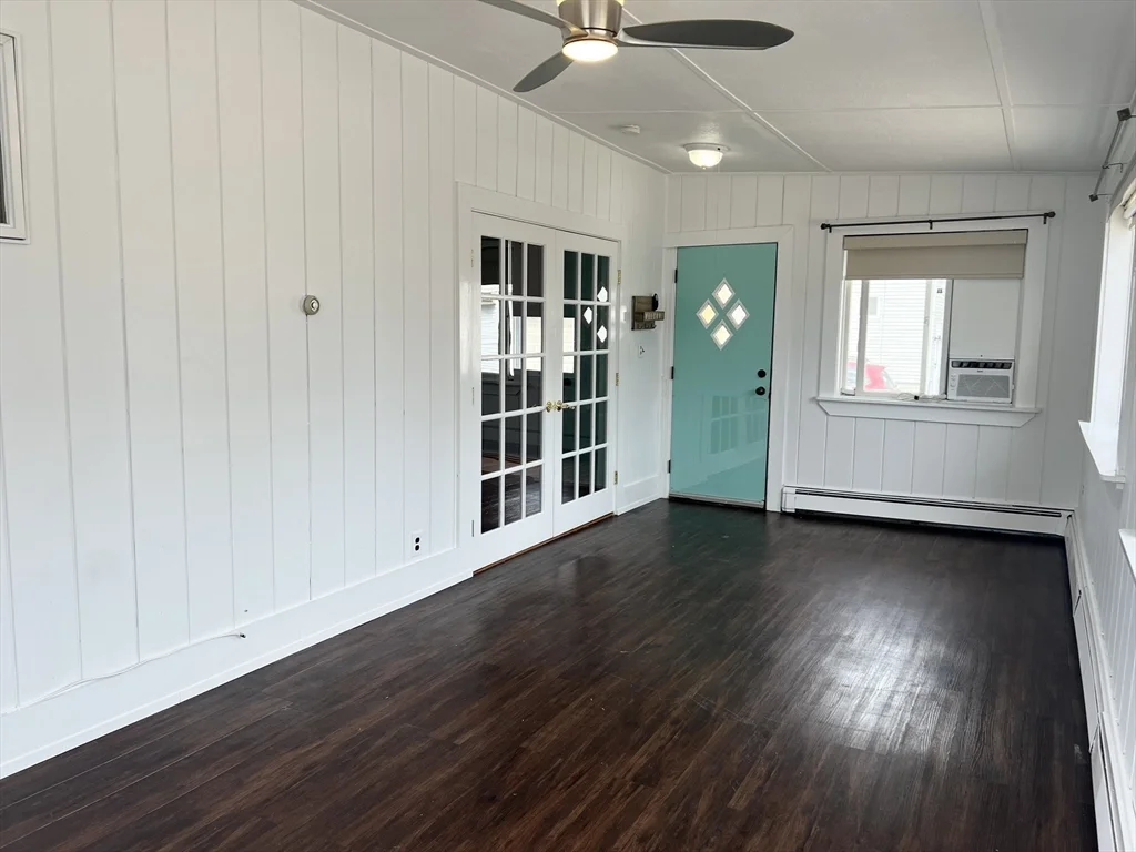 2 bed, 1 bath apartment for rent at 29R Cutler Unit 1, Winthrop — photo 5 of 20