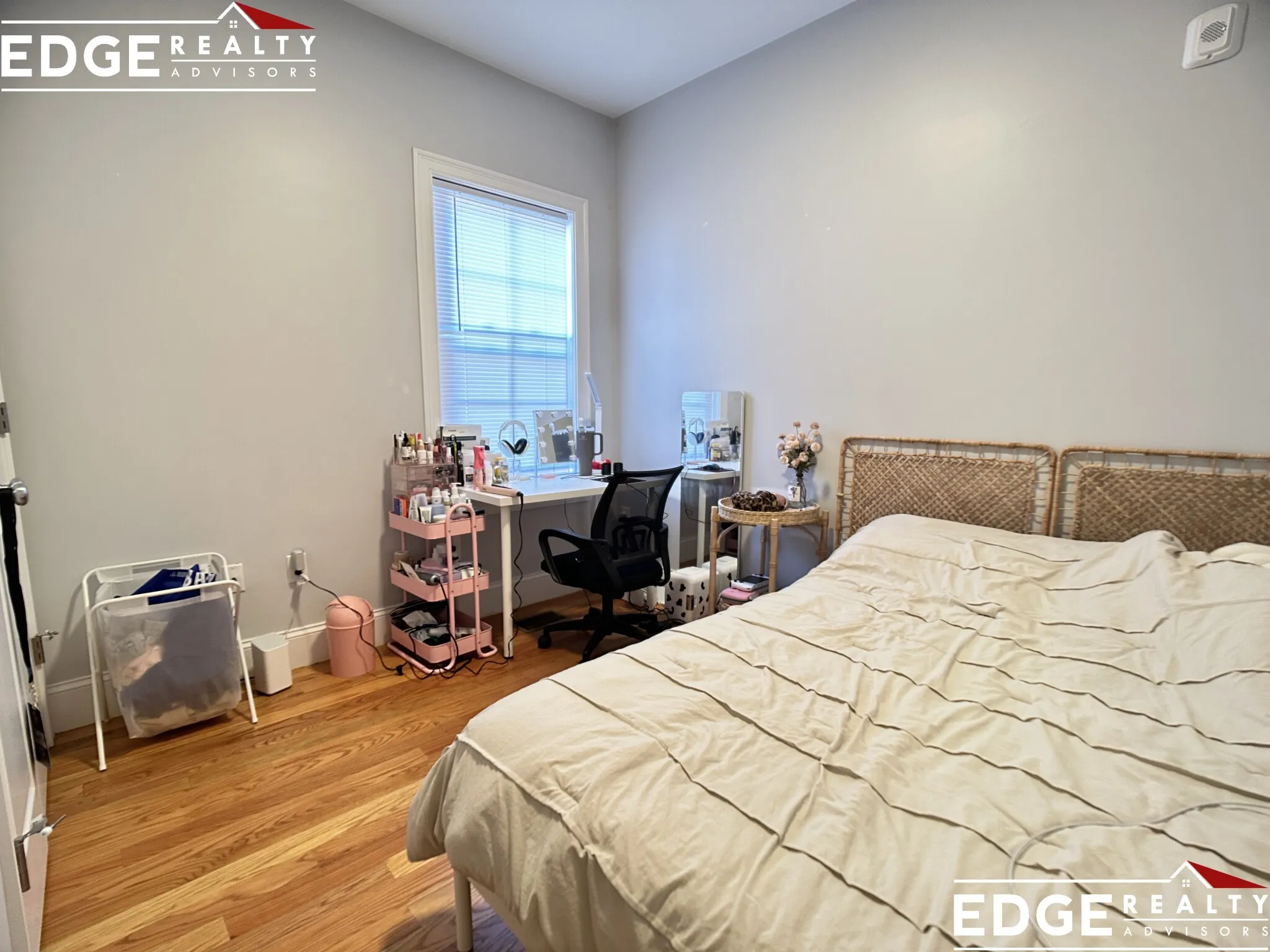 2 bed, 1 bath apartment for rent at 2A Islington St Unit A, Allston — photo 3 of 5