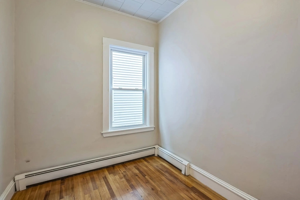 2 bed, 1 bath apartment for rent at 2A Sherman St Unit 1, Neighborhood Nine — photo 8 of 17