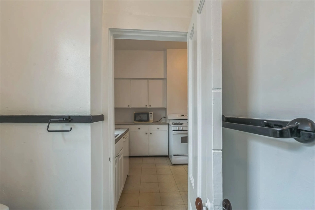 2 bed, 1 bath apartment for rent at 2A Sherman St Unit 1, Neighborhood Nine — photo 13 of 17