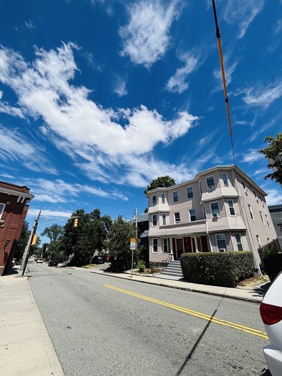 2 bed, 1 bath apartment for rent at 2A Sherman St Unit 1, Neighborhood Nine — photo 16 of 17