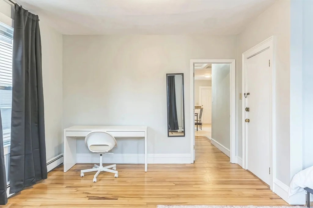 2 bed, 1 bath apartment for rent at 2A Sherman St Unit 2, Neighborhood Nine — photo 3 of 12