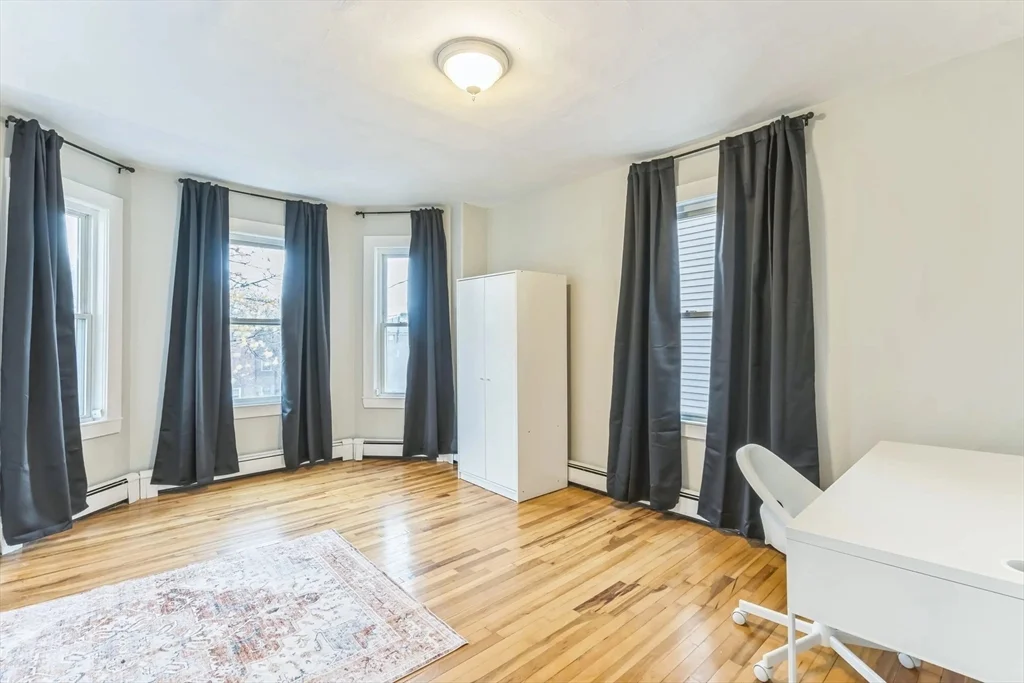 2 bed, 1 bath apartment for rent at 2A Sherman St Unit 2, Neighborhood Nine — photo 2 of 12
