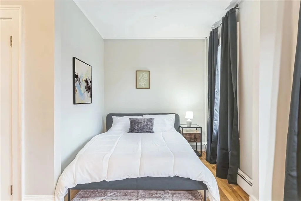 2 bed, 1 bath apartment for rent at 2A Sherman St Unit 2, Neighborhood Nine — photo 4 of 12