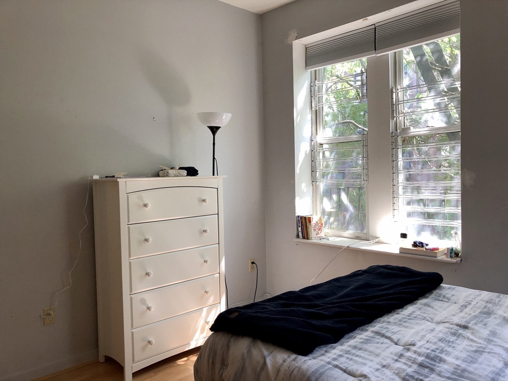 2 bed, 1 bath apartment for rent at 2A Wellington St Unit 5, South End — photo 13 of 17