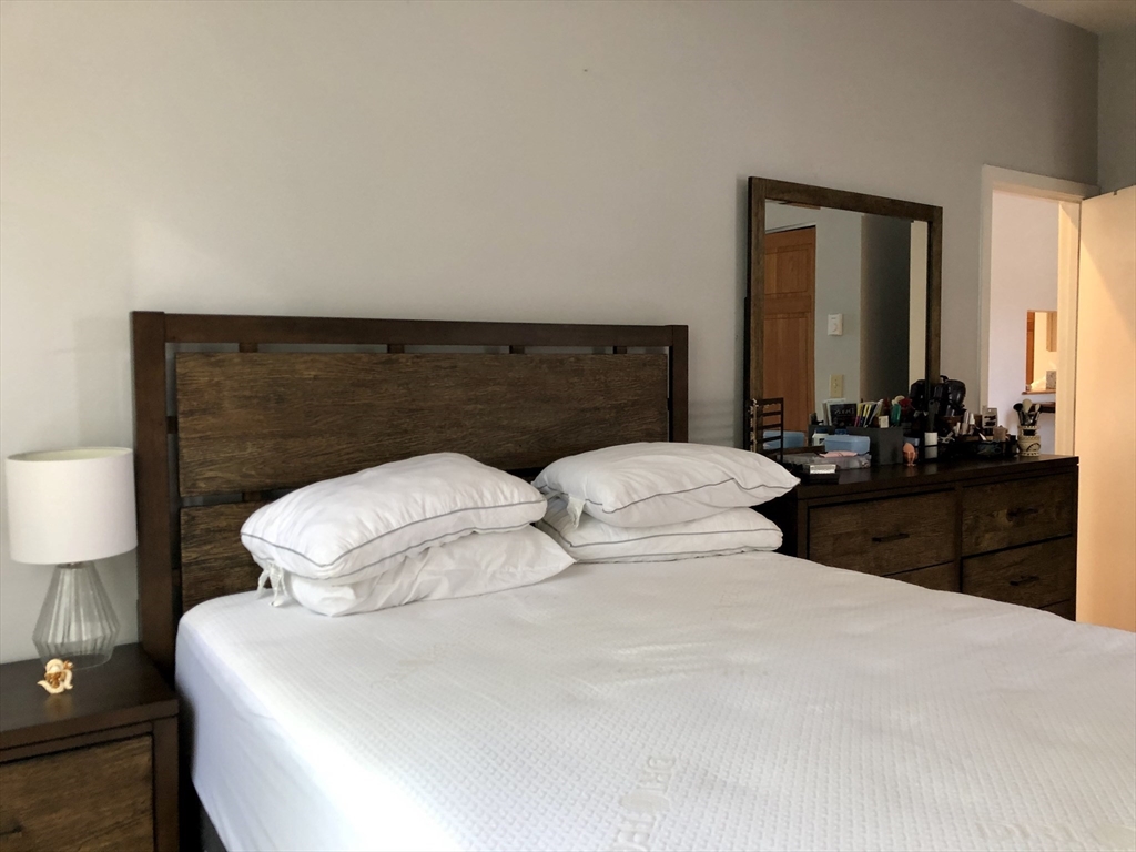 2 bed, 1 bath apartment for rent at 2A Wellington St Unit 5, South End — photo 8 of 17
