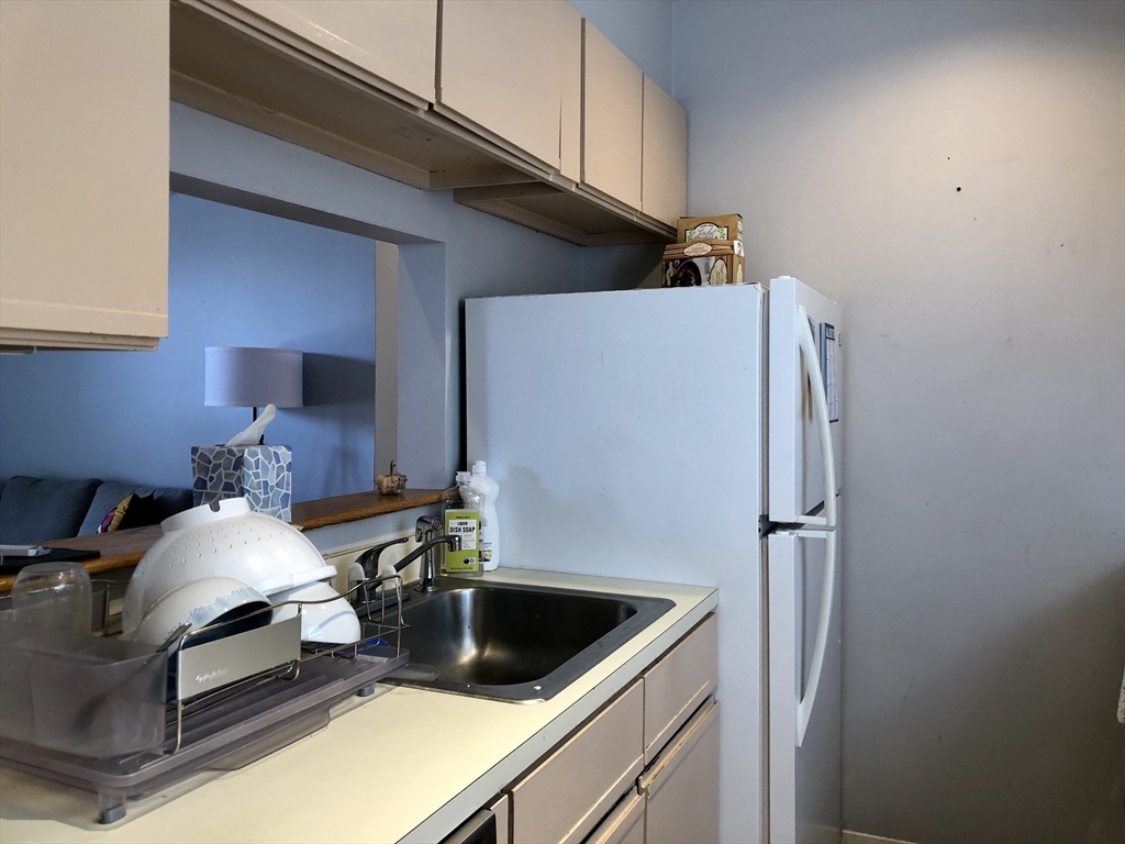 2 bed, 1 bath apartment for rent at 2A Wellington St Unit 5, South End — photo 5 of 17