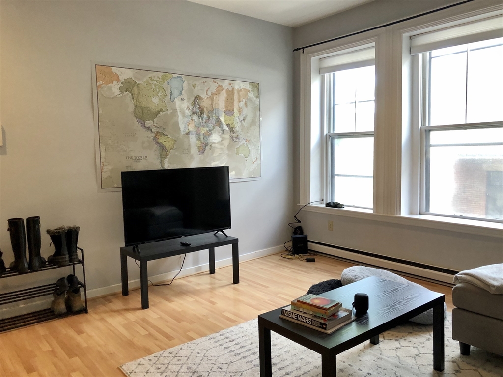 2 bed, 1 bath apartment for rent at 2A Wellington St Unit 5, South End — photo 3 of 17