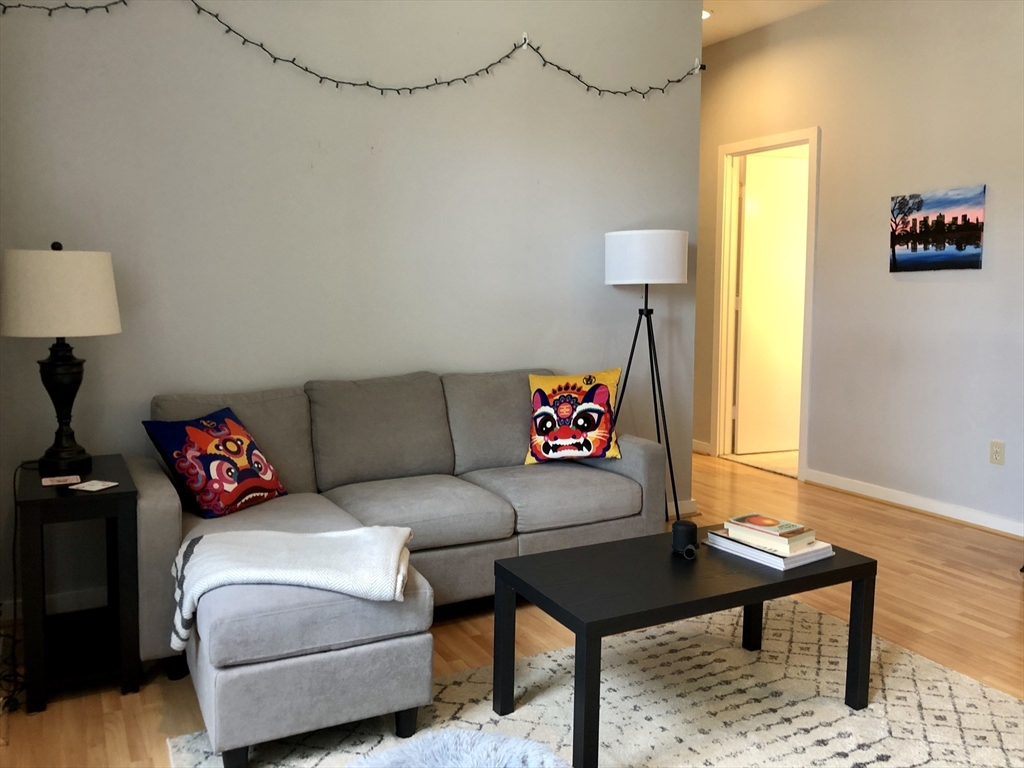 2 bed, 1 bath apartment for rent at 2A Wellington St Unit 5, South End — photo 2 of 17