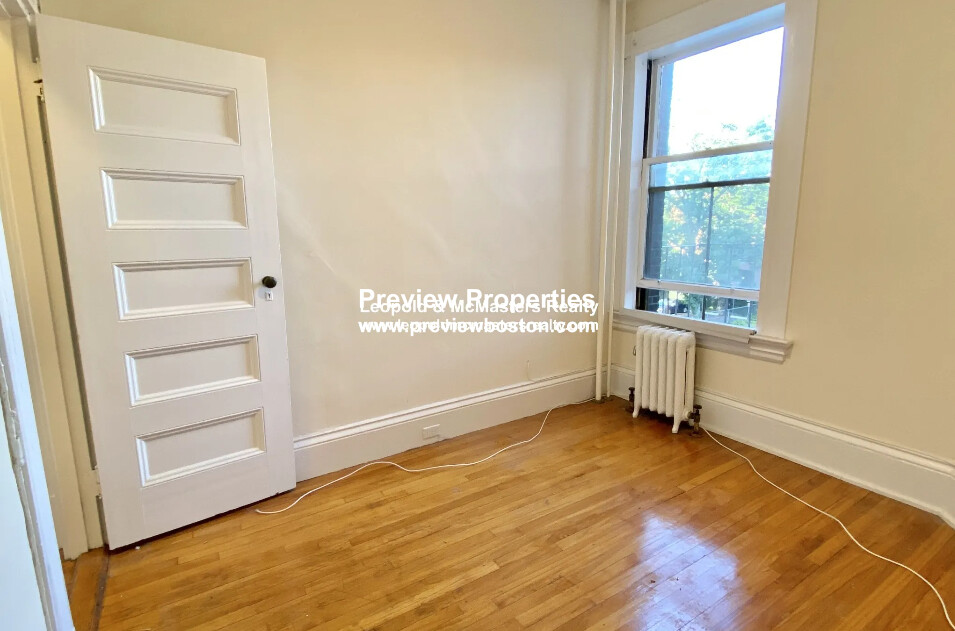 1 bed, 1 bath apartment for rent at 2W Ware St Unit 311P, Mid Cambridge — photo 2 of 11