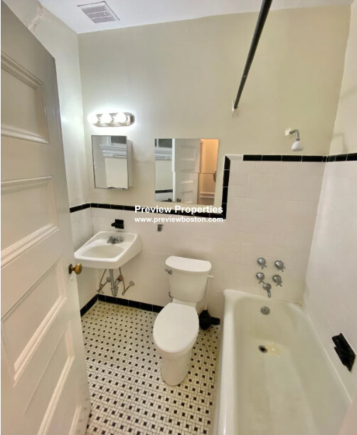 1 bed, 1 bath apartment for rent at 2W Ware St Unit 311P, Mid Cambridge — photo 9 of 11