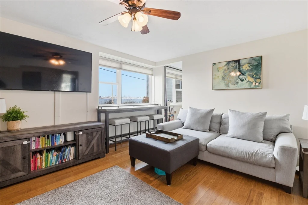 2 bed, 1 bath apartment for rent at 3-11 Dorchester St Unit 2, Quincy — photo 3 of 11