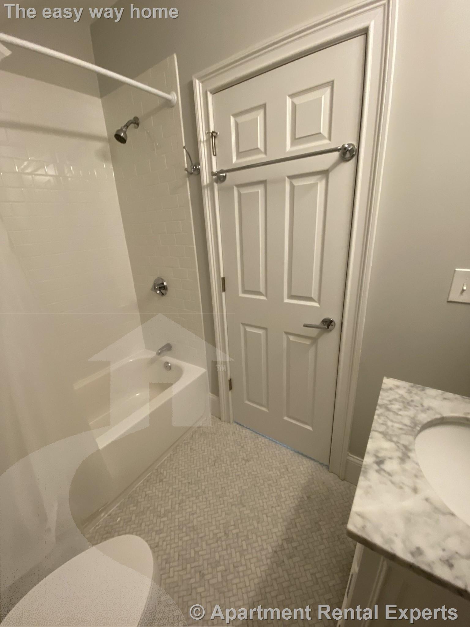 6 bed, 4+ bath apartment for rent at 3 Hamilton Rd Unit 2, Teele Square — photo 23 of 30