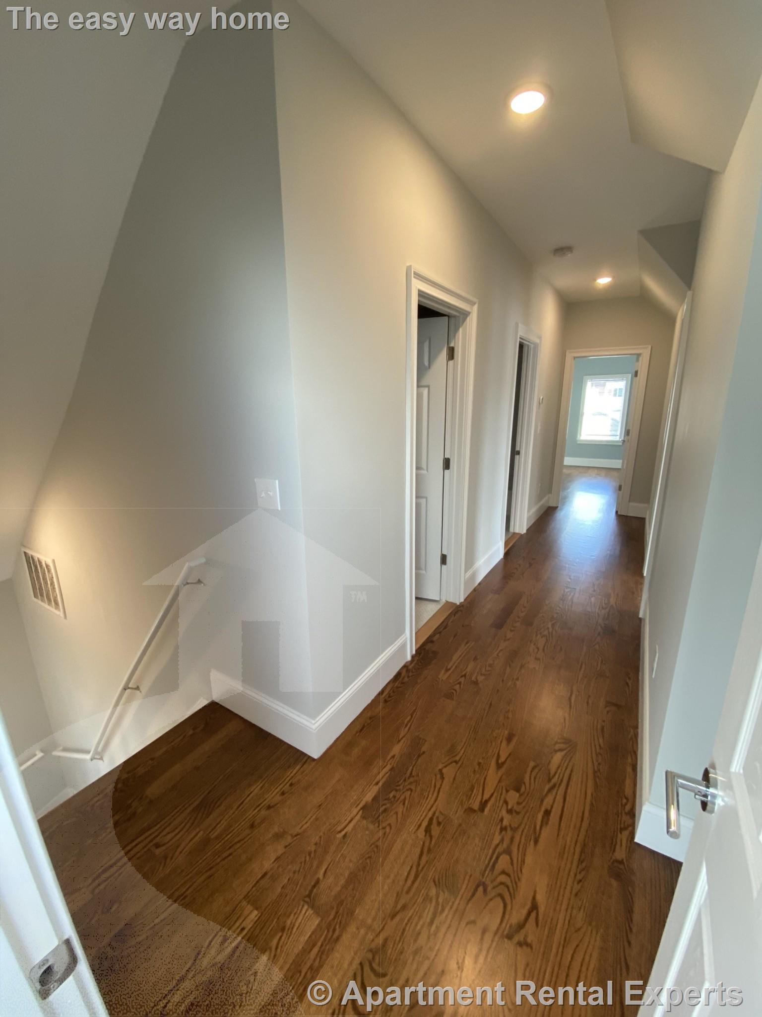 6 bed, 4+ bath apartment for rent at 3 Hamilton Rd Unit 2, Teele Square — photo 14 of 30