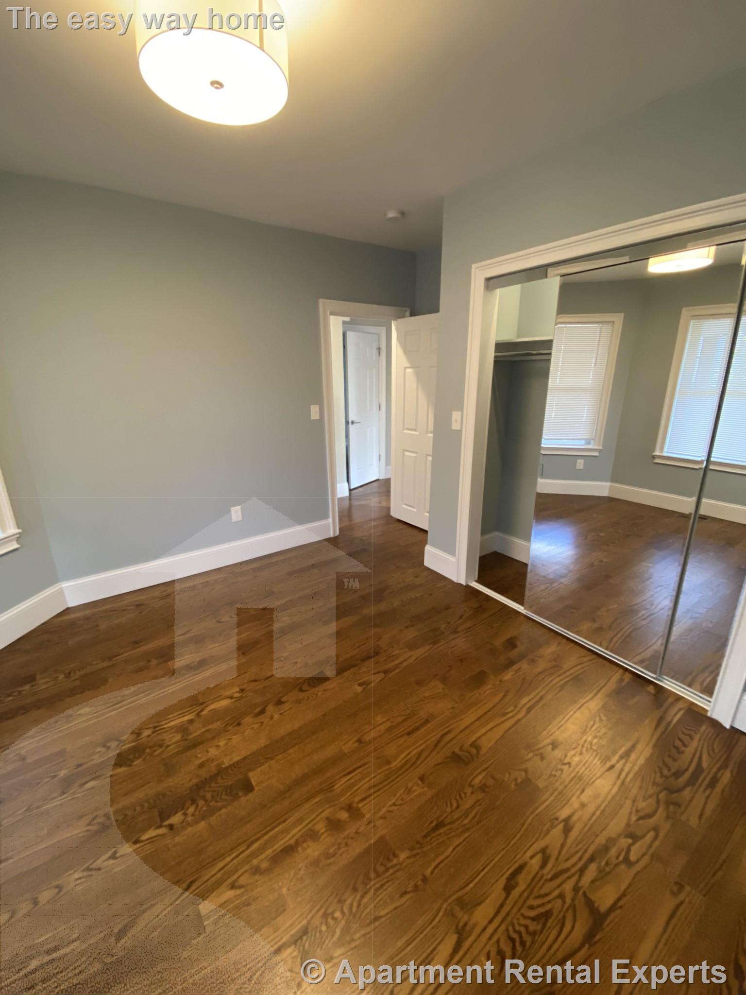 6 bed, 4+ bath apartment for rent at 3 Hamilton Rd Unit 2, Teele Square — photo 8 of 30