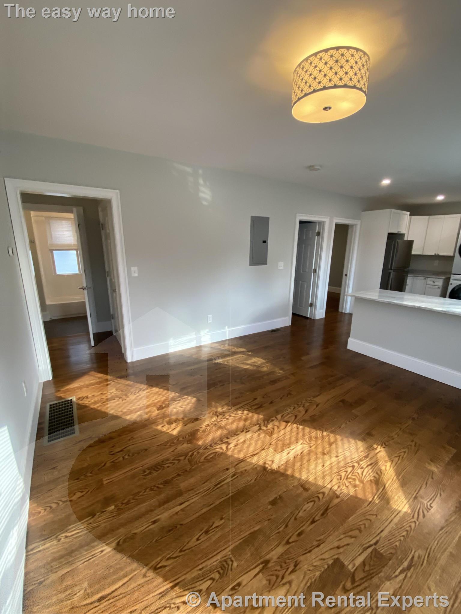 6 bed, 4+ bath apartment for rent at 3 Hamilton Rd Unit 2, Teele Square — photo 12 of 30