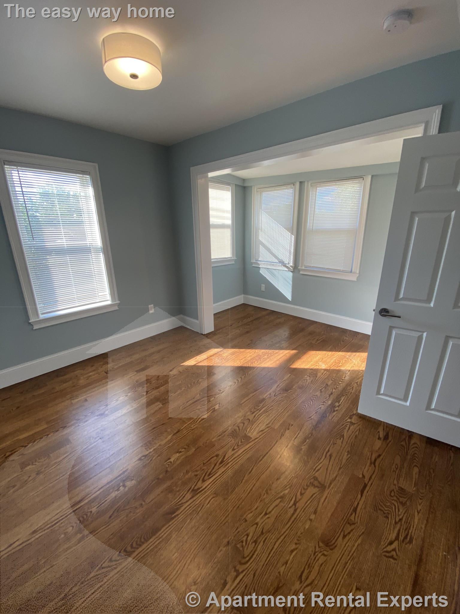 6 bed, 4+ bath apartment for rent at 3 Hamilton Rd Unit 2, Teele Square — photo 21 of 30