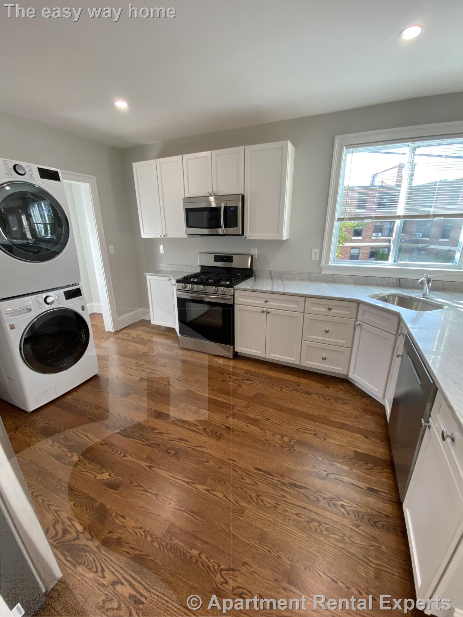 6 bed, 4+ bath apartment for rent at 3 Hamilton Rd Unit 2, Teele Square