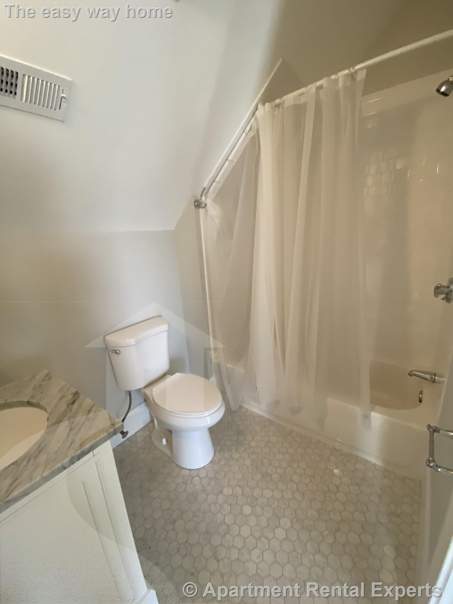 6 bed, 4+ bath apartment for rent at 3 Hamilton Rd Unit 2, Teele Square — photo 26 of 30
