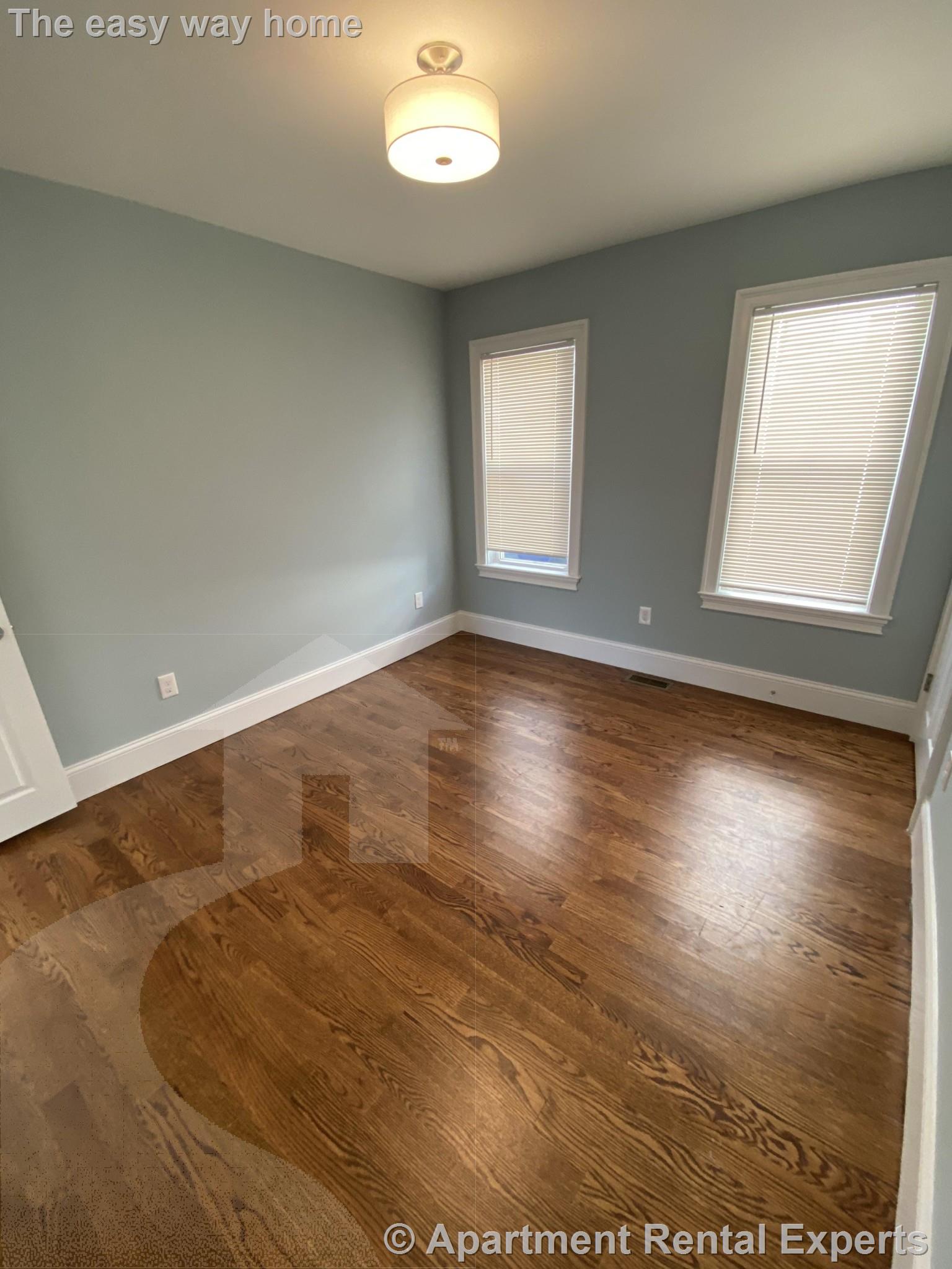 6 bed, 4+ bath apartment for rent at 3 Hamilton Rd Unit 2, Teele Square — photo 6 of 30
