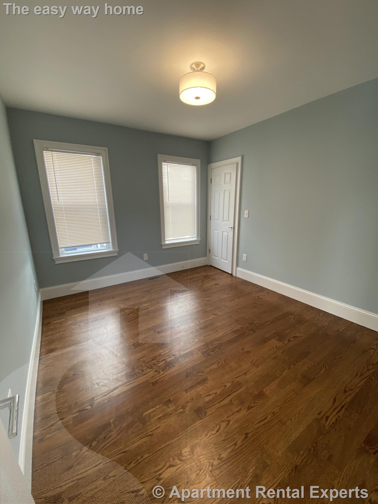 6 bed, 4+ bath apartment for rent at 3 Hamilton Rd Unit 2, Teele Square — photo 10 of 30