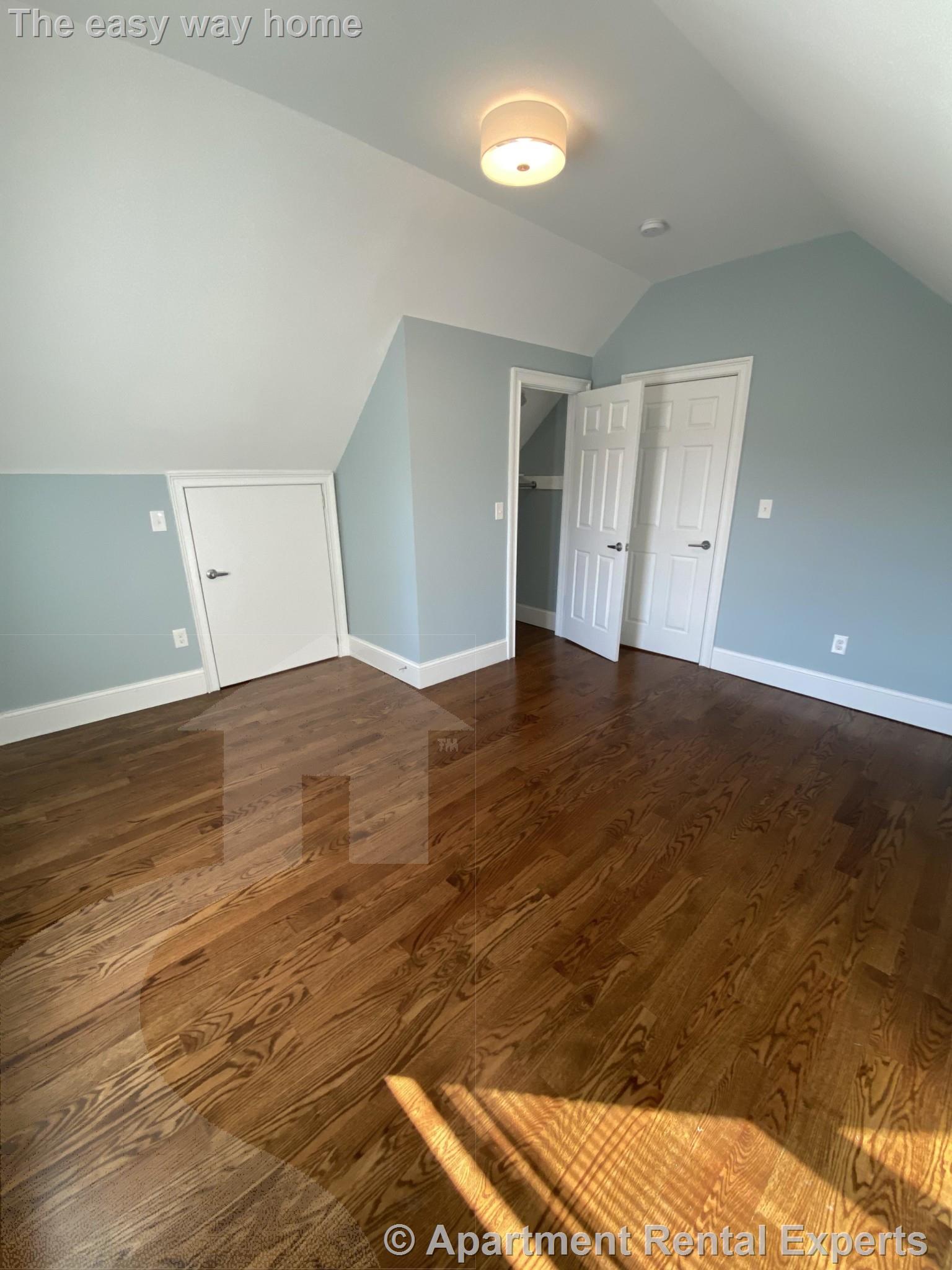 6 bed, 4+ bath apartment for rent at 3 Hamilton Rd Unit 2, Teele Square — photo 25 of 30