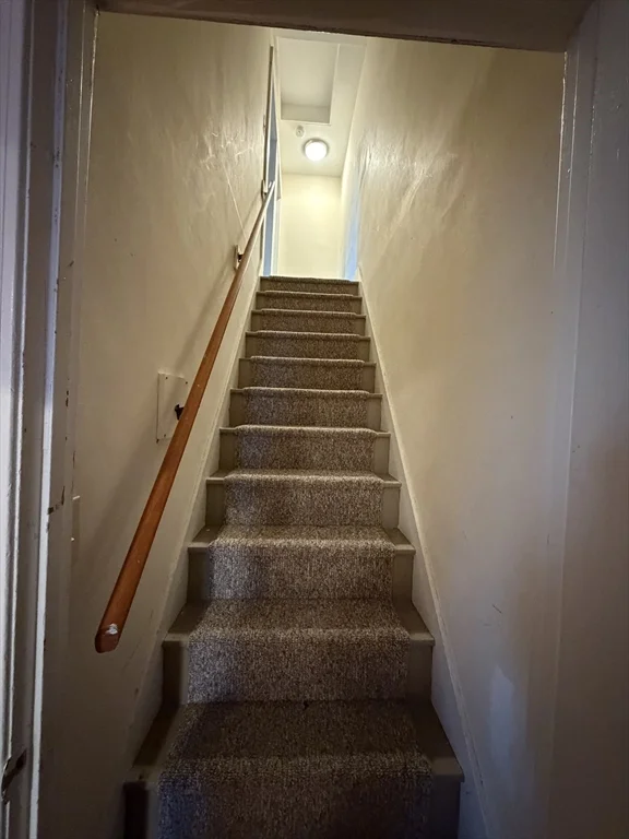 2 bed, 1 bath apartment for rent at 3-5 Locust Unit 3.5, Amesbury — photo 10 of 13
