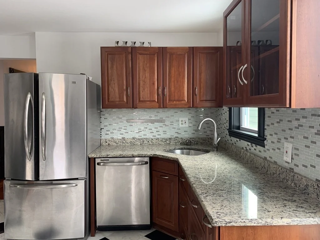3 bed, 1 bath apartment for rent at 3-5 Mills Unit 5, Roxbury — photo 2 of 15