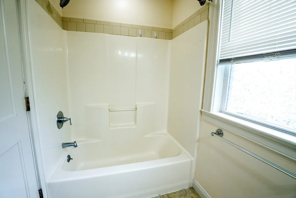 2 bed, 3 bath apartment for rent at 3 A Allen St Unit 3 A, Natick — photo 18 of 26