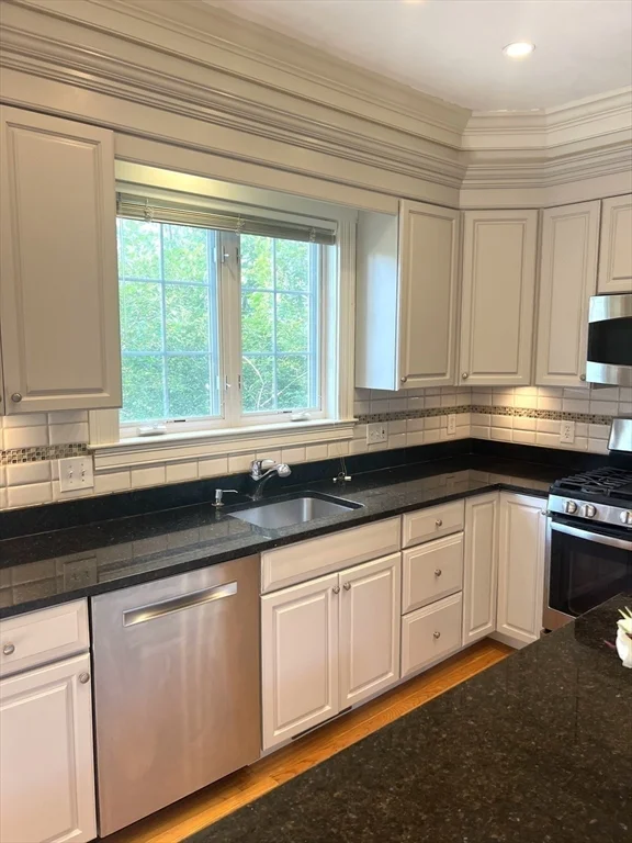 2 bed, 3 bath apartment for rent at 3 A Allen St Unit 3 A, Natick — photo 6 of 28