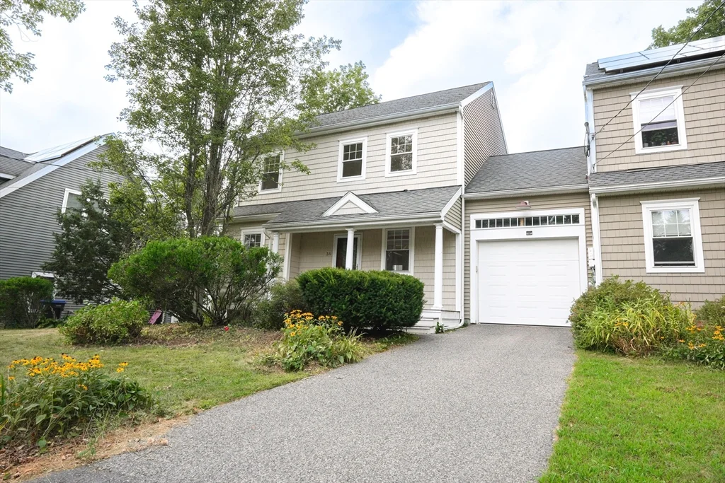 2 bed, 3 bath apartment for rent at 3 A Allen St Unit 3 A, Natick — photo 1 of 26