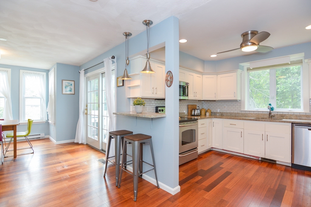3 bed, 3 bath apartment for rent at 3 Abbot Ct Unit 0, Marblehead — photo 9 of 34
