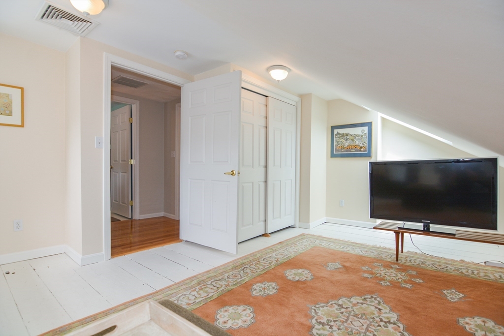3 bed, 3 bath apartment for rent at 3 Abbot Ct Unit 0, Marblehead — photo 28 of 34