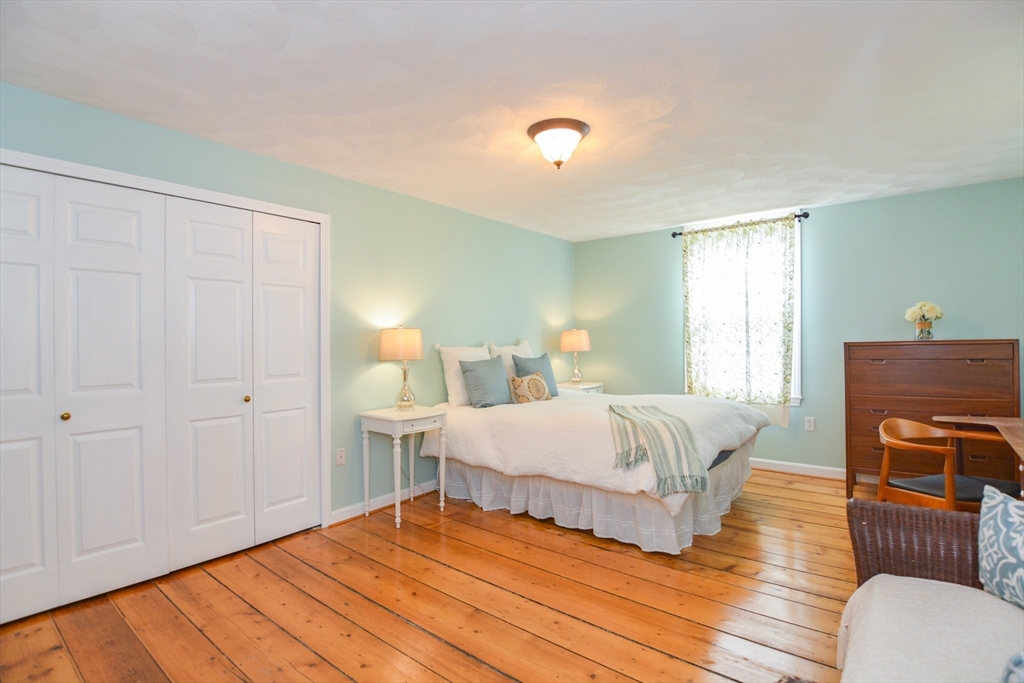 3 bed, 3 bath apartment for rent at 3 Abbot Ct Unit 0, Marblehead — photo 17 of 34