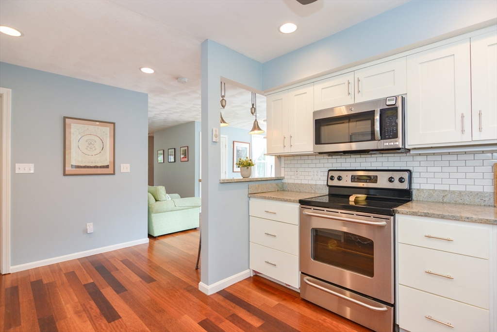 3 bed, 3 bath apartment for rent at 3 Abbot Ct Unit 0, Marblehead — photo 11 of 34