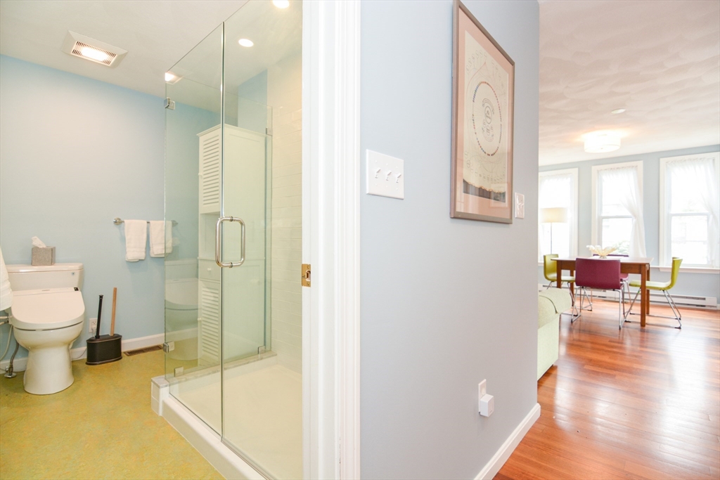 3 bed, 3 bath apartment for rent at 3 Abbot Ct Unit 0, Marblehead — photo 13 of 34