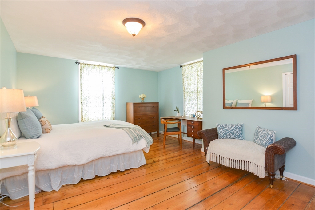 3 bed, 3 bath apartment for rent at 3 Abbot Ct Unit 0, Marblehead — photo 18 of 34